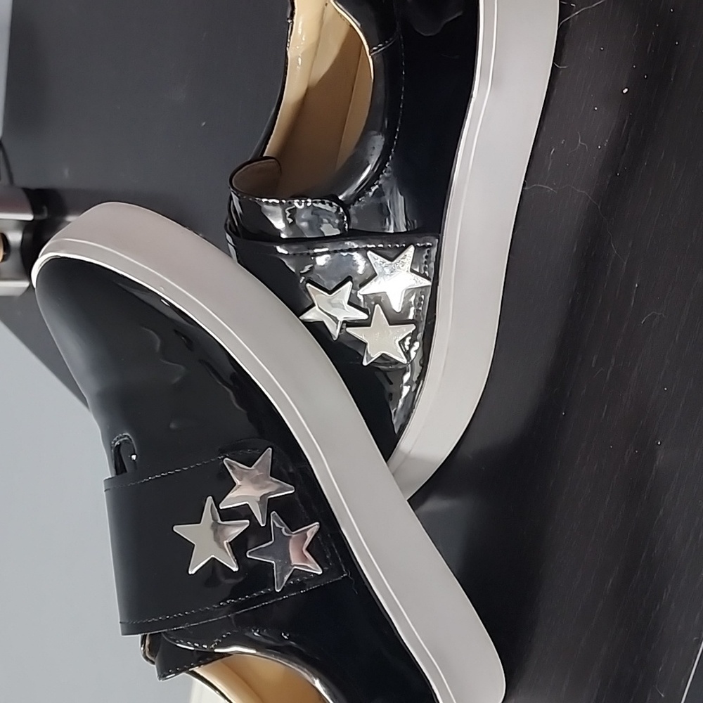 Black patent leather style katy perry shoe, women's 9